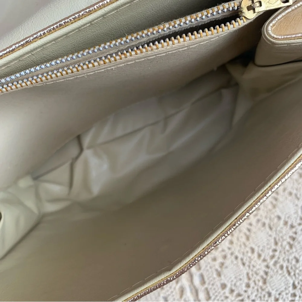 Vintage 60s 70s Gold Lame Metallic Vinyl Shoulder Handbag